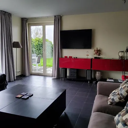 Holiday home In Met Tuin En Parkeerplaats Knokke-Heist